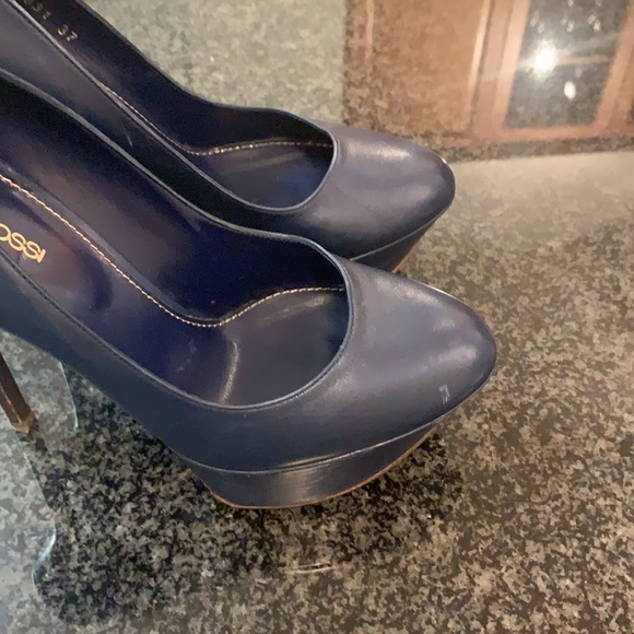 Gorgeous Sergio Rossi pumps - Picture 4 of 11